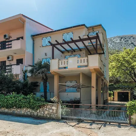 Apartment 2 Bedroom Gorgeous In Bosana Stan Trigraci