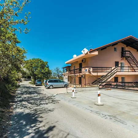 Daire 2 Bedroom Gorgeous In Bosana Kolan